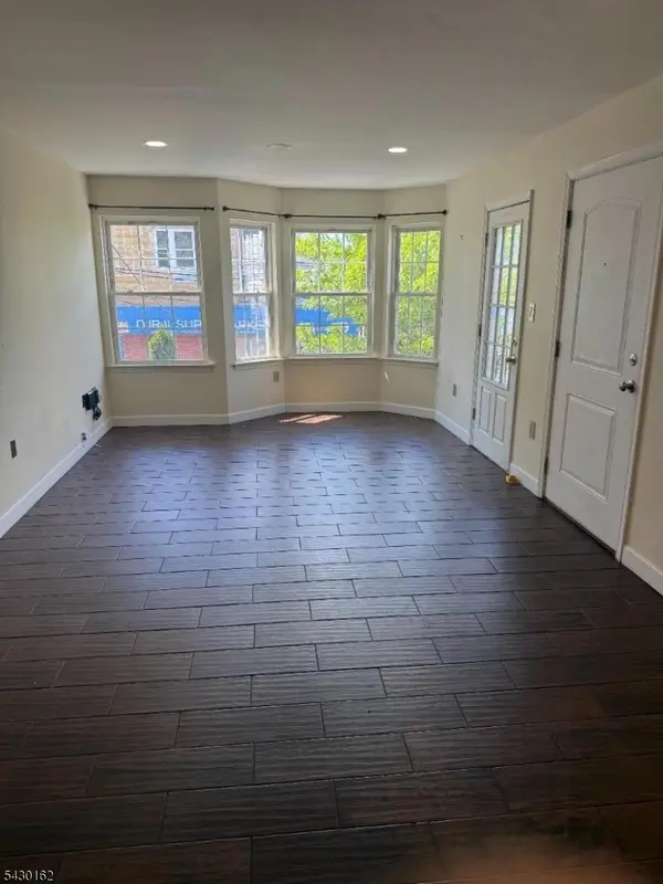 503 Magnolia Ave, Elizabeth City, NJ 07206