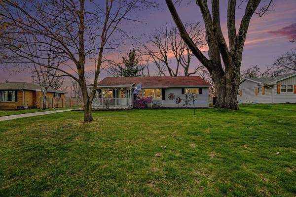 1033 N Beechwood ST, Ludington, MI 49431