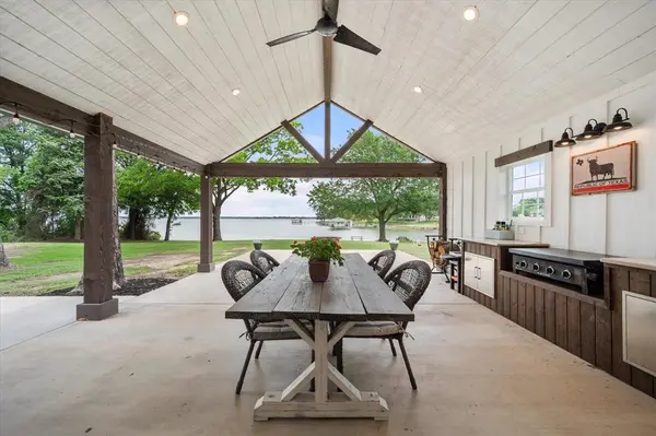 114 County Road 3187, Corsicana, TX 75109