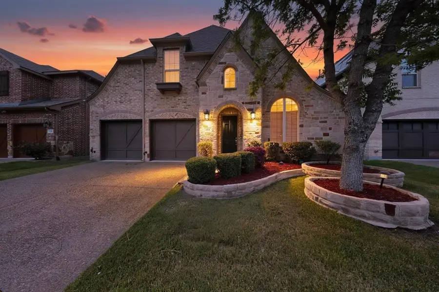 604 Warwick Boulevard, Lewisville, TX 75056