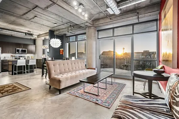 1001 Belleview Street #305, Dallas, TX 75215