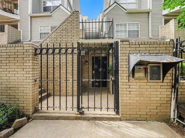 1010 Allen Street #214, Dallas, TX 75204