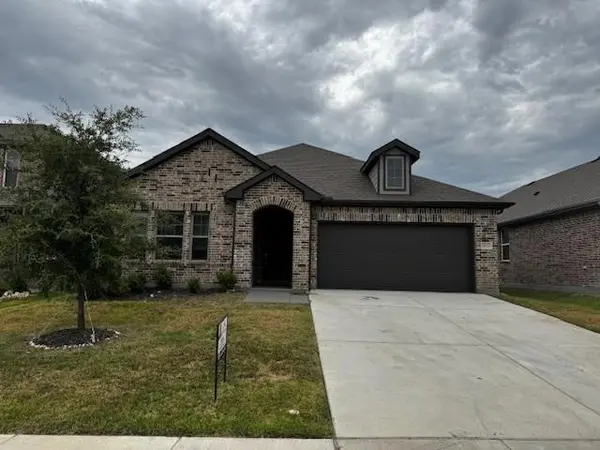 1613 Pine valley Drive, Fort Worth, TX 76052