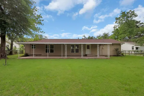 109 Brookhollow Drive, Terrell, TX 75160