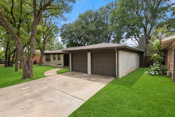 1508 Grantland Circle, Fort Worth, TX 76112