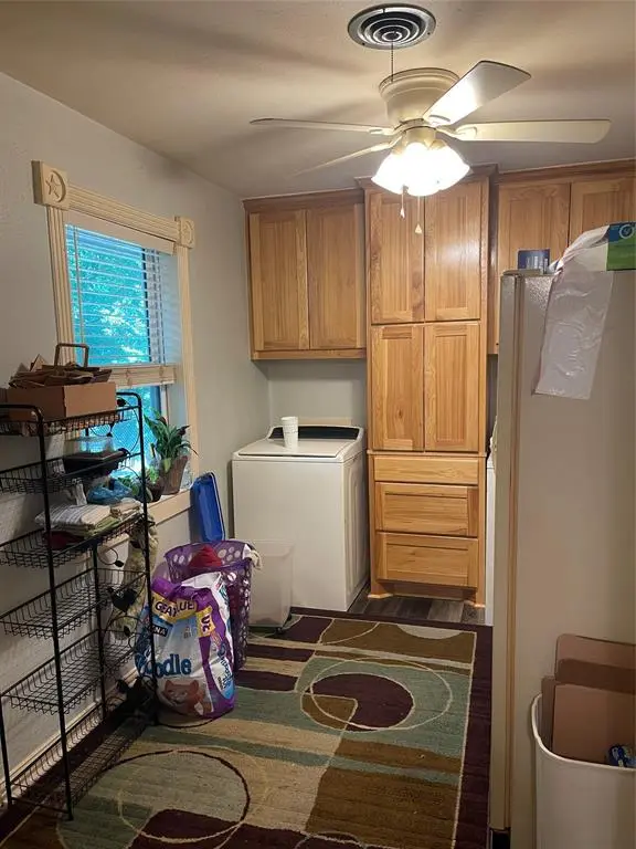 1005 Gary Street, Bridgeport, TX 76426