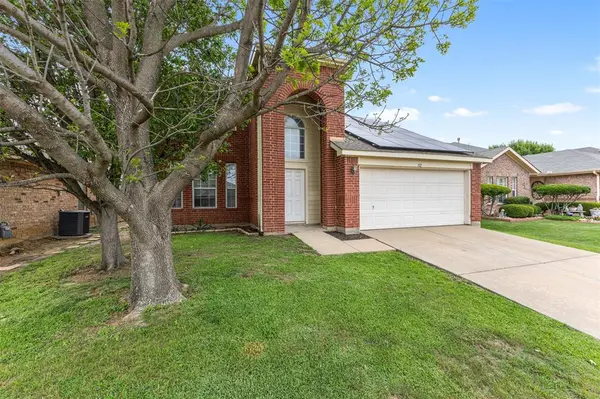 312 Elk Run Drive, Fort Worth, TX 76140