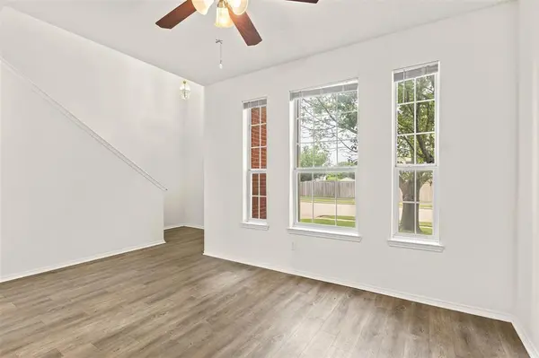 312 Elk Run Drive, Fort Worth, TX 76140