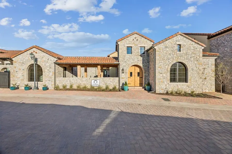 16 Catalonia Drive, Westlake, TX 76262