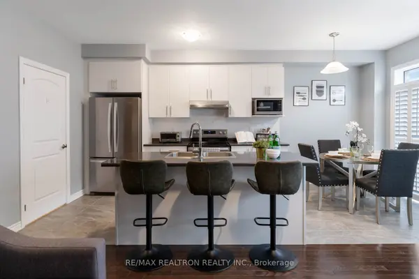 19 Sutcliffe DR, Whitby, ON L1R 0R2