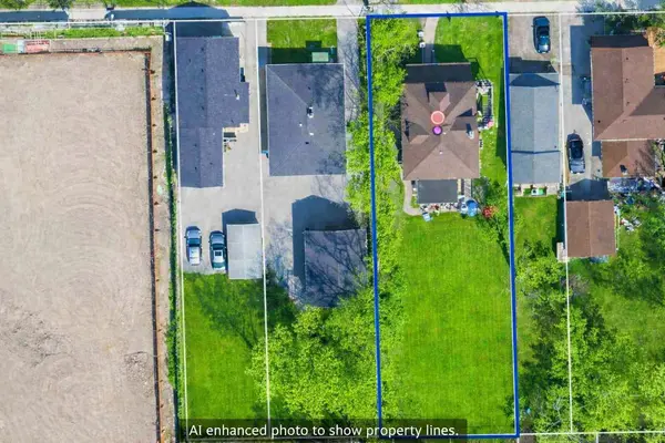 63 Mcdonald ST, Barrie, ON L4M 1P4