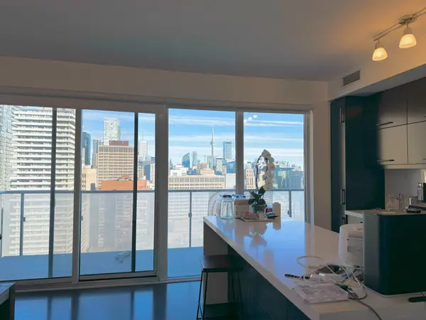 65 St Mary ST #2102, Toronto C01, ON M5S 0A6