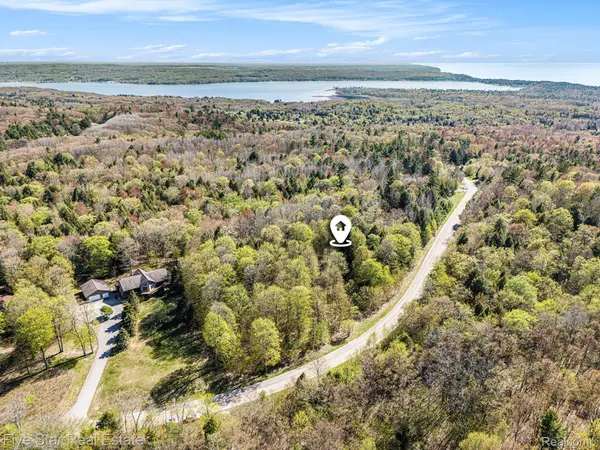 0000 Smith Rd, Onekama Township, MI 49675