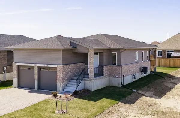 376 HAWTHORNE ST, Saugeen Shores, ON N0H 2C3