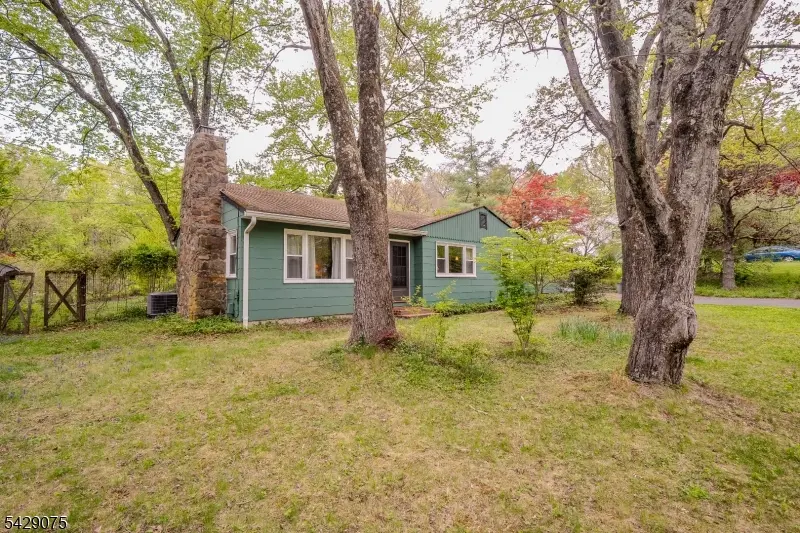 142 Spring Hill Rd, Montgomery Twp., NJ 08558