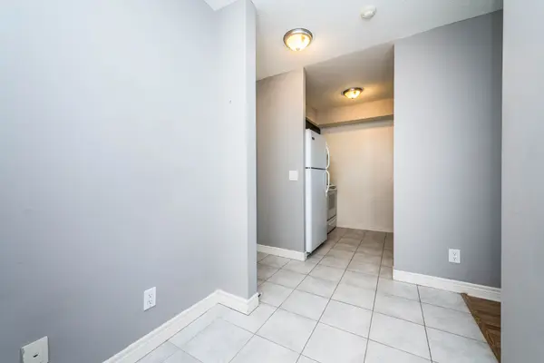 70 Town Centre CT #806, Toronto E09, ON M1P 0B2
