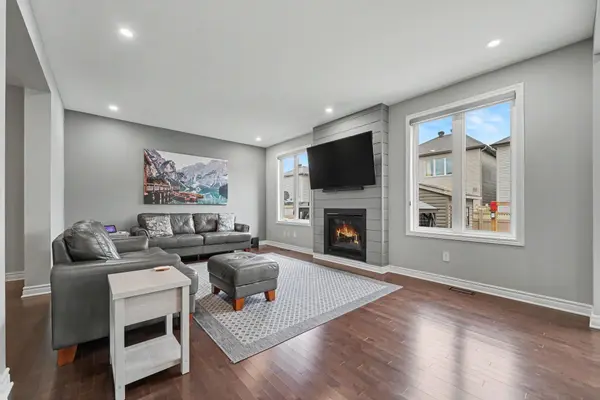 707 Cashmere TER, Barrhaven, ON K2J 6M2