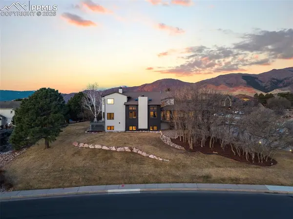 1915 Hunters Point LN, Colorado Springs, CO 80919