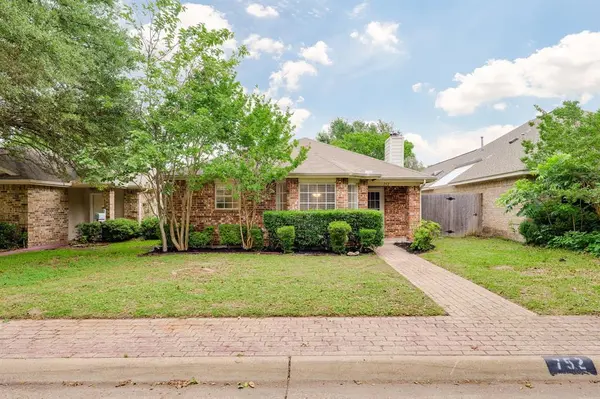 752 Monique, Cedar Hill, TX 75104
