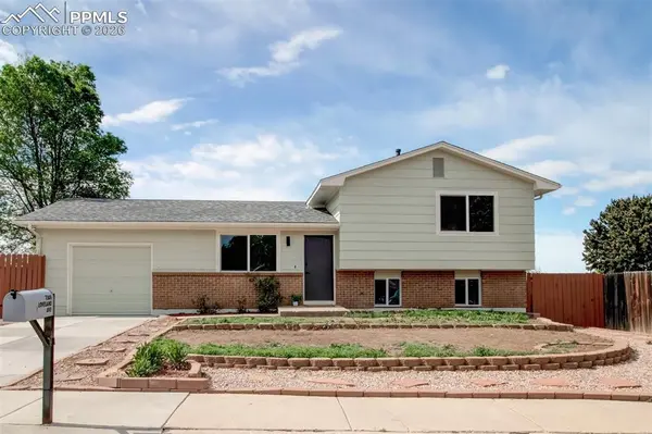 7305 Loveland AVE, Fountain, CO 80817