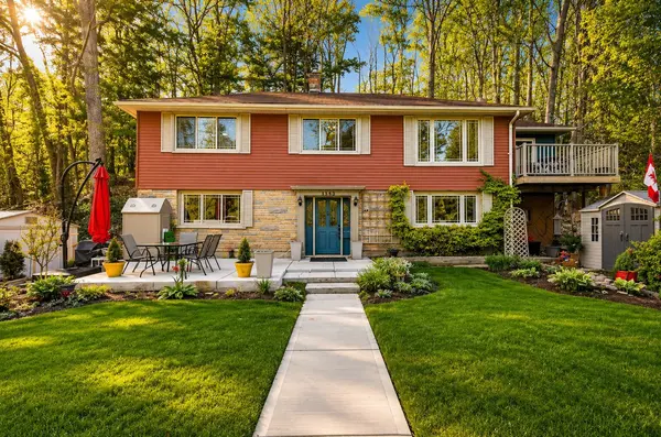 1343 Hidden Valley RD, Burlington, ON L7P 0T5