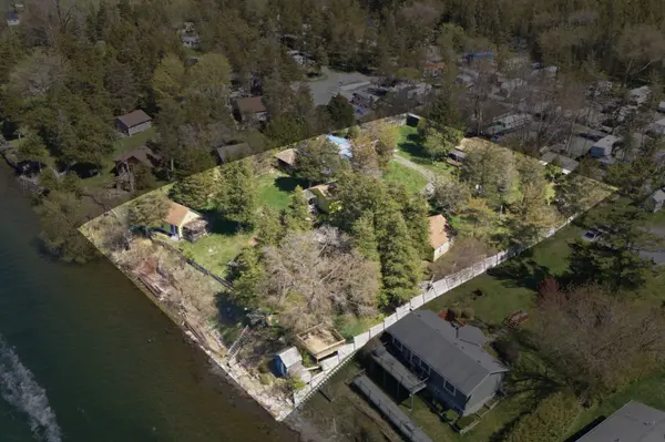 58 Valhalla LN, Prince Edward County, ON K0L 1P0