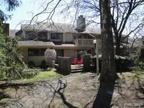 1549 S Hill BLVD, Bloomfield Hills, MI 48304