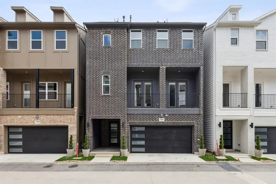 2468 Carmelita Street, Dallas, TX 75212