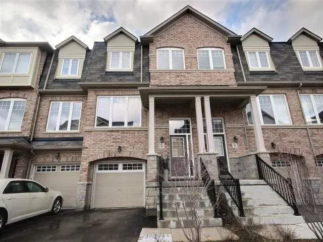6 Magdalene CRES, Brampton, ON L6Z 0B4