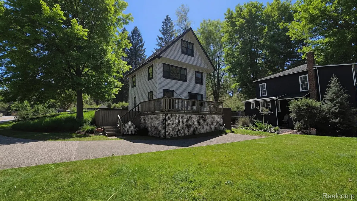 9847 Portage Lake AVE, Dexter Township, MI 48169