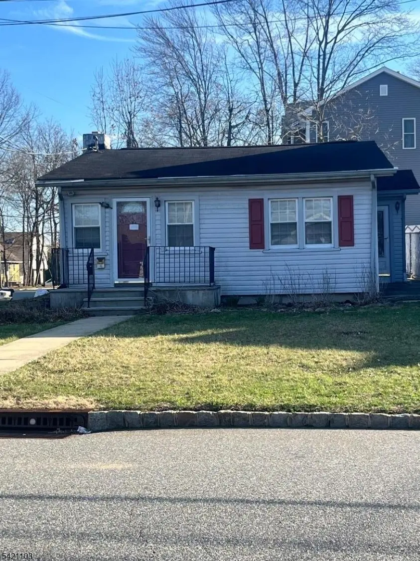 145 Hiawatha Blvd, Parsippany-troy Hills Twp., NJ 07034