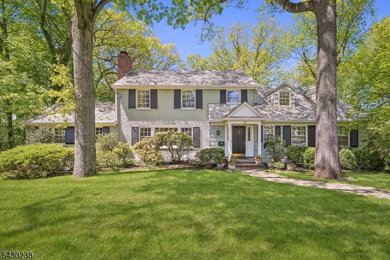 19 GREENBRIAR DRIVE, Summit City, NJ 07901