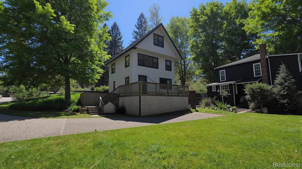 9847 Portage Lake AVE, Dexter Township, MI 48169