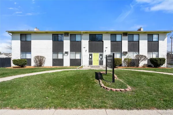 1771 E Woodward Heights BLVD #2, Hazel Park, MI 48030
