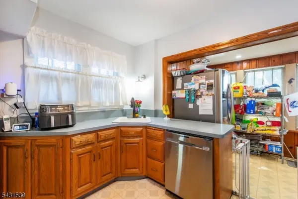 1265 Longfellow Ave, Teaneck Twp., NJ 07666