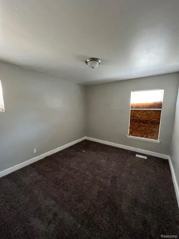 14926 Pinehurst ST, Detroit, MI 48238