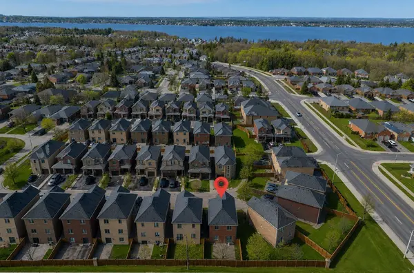 11 Bedford Estates CRES, Barrie, ON L4N 9K5