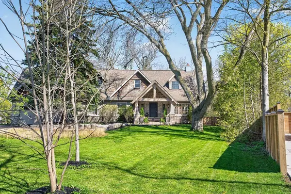 2 Pine Ridge DR, Toronto E08, ON M1M 2X3