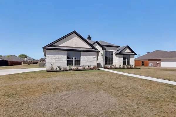906 Maxine Drive, Athens, TX 75751