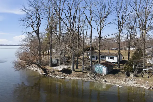 32 Quinte View RD, Greater Napanee, ON K0H 1G0