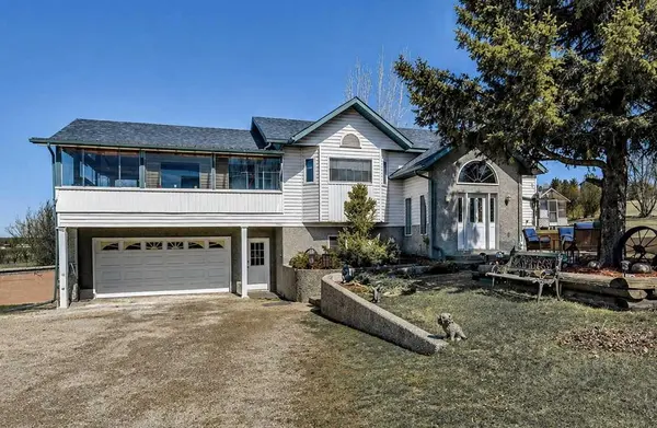 308 11th AVE, Beaverlodge, AB T0H 0C0