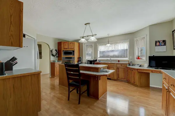 308 11th AVE, Beaverlodge, AB T0H 0C0