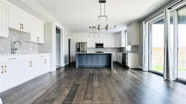 310 BLAKE Avenue, Belle River, ON N8L 1B6