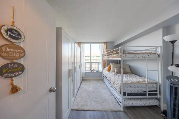 410 McLevin AVE #509, Toronto E11, ON M1B 5J5