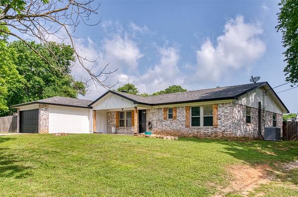 2268 Tanglewood Street, Weatherford, TX 76085
