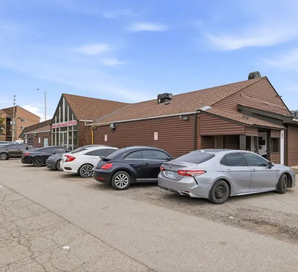 1000 Dundas ST E, Mississauga, ON L4Y 2B8