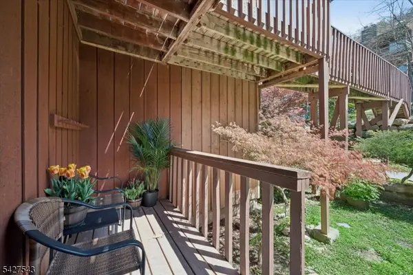 15 Village Way #4, Vernon Twp., NJ 07462