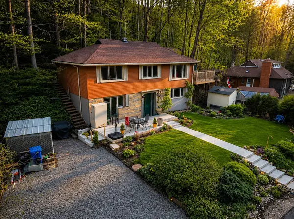 1343 Hidden Valley RD, Burlington, ON L7P 0T5