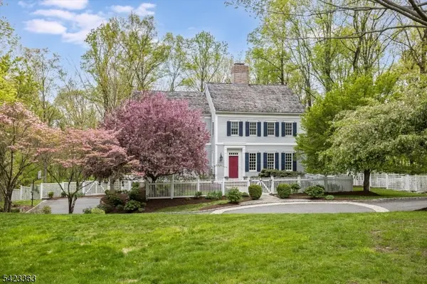 12 Red Oak Row, Chester Twp., NJ 07930