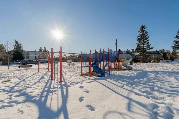 4515 7 AVE SE #18, Calgary, AB T2A 5E4